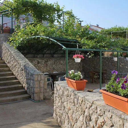 アパート 5458c ニヴィーチェ